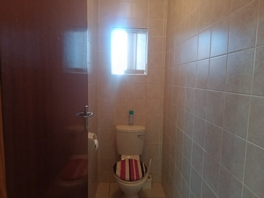 4 Bedroom Property for Sale in Heuwelsig Northern Cape
